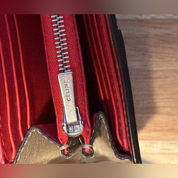 CELINE Large Calfskin Multifunction Flap Wallet - Picture 6 of 13